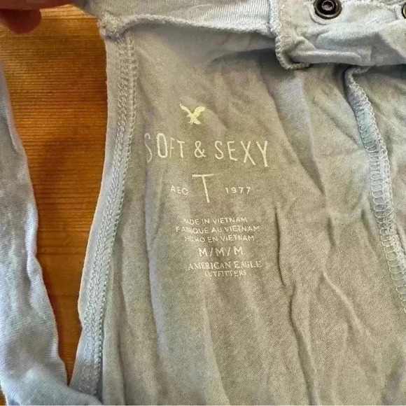 American Eagle, Deep V-Back, Gray Women's Top - M - Picture 3 of 6